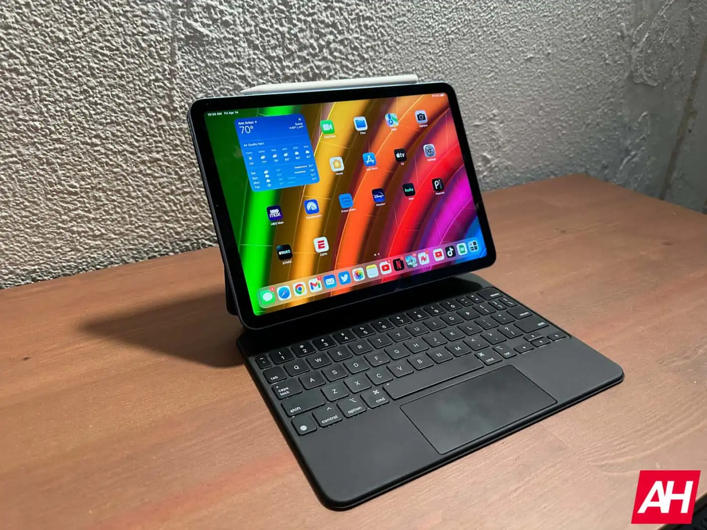 Featured image for Best iPad Accessories for September 2023